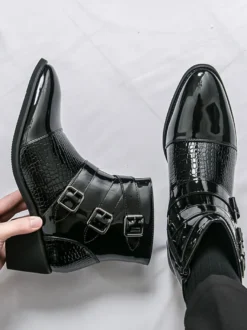 Bottines noires pour homme bout rond boucle et fermeture éclair