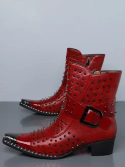 Bottines noires pour homme bout pointu rivets et boucle.
