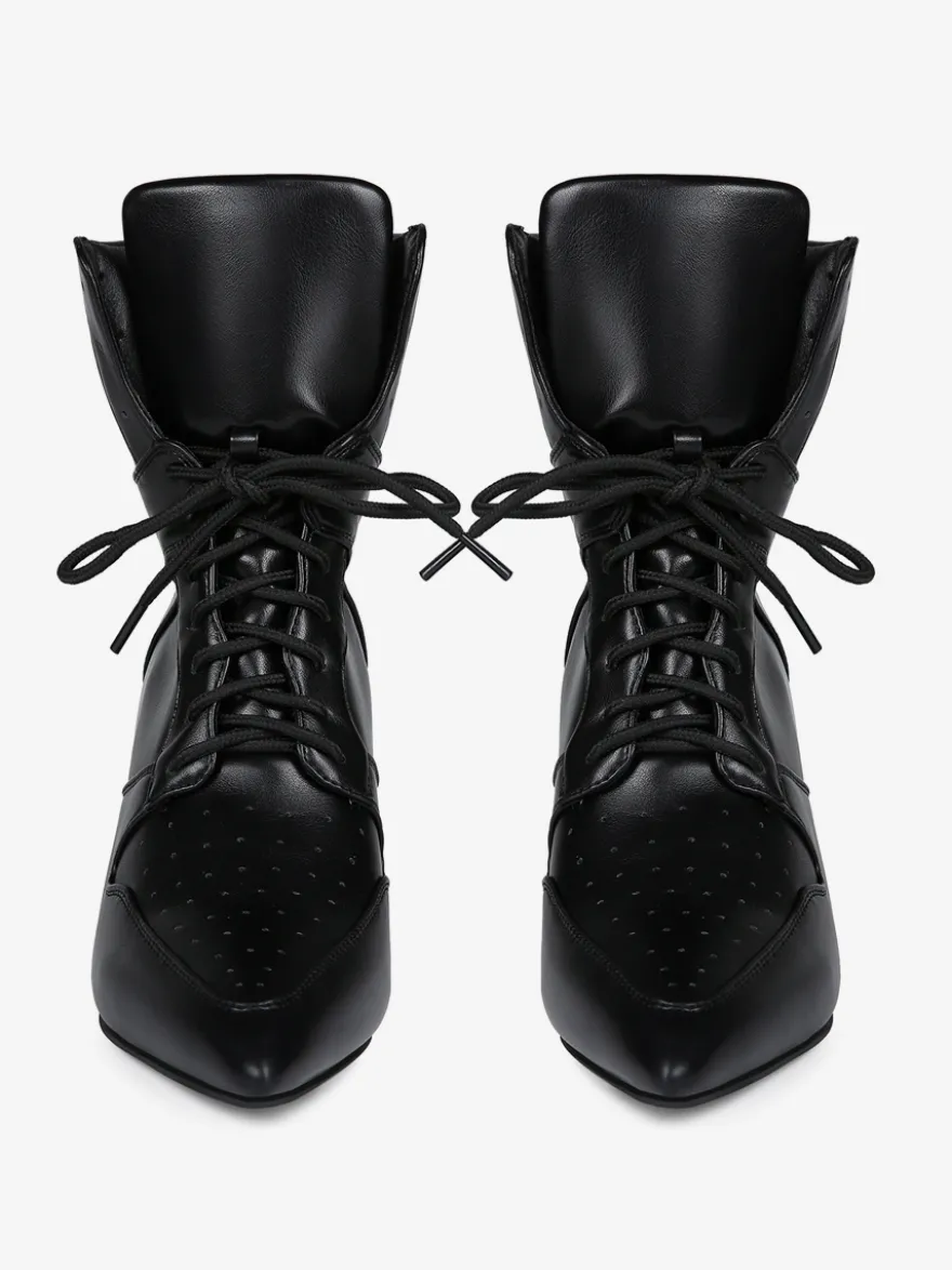 Bottines noires à talons aiguilles et bout pointu à lacets
