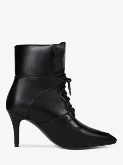 Bottines noires à talons aiguilles et bout pointu à lacets