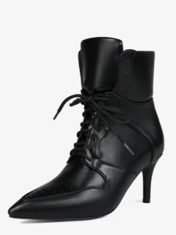 Bottines noires à talons aiguilles et bout pointu à lacets