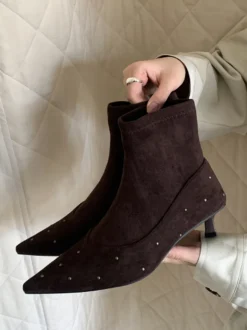 Bottines à talons aiguilles et bout pointu pour femme