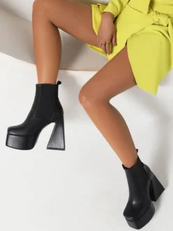 Bottines à Talons Hauts avec Plateforme en Cuir Synthétique avec Bout Pointu Unicolore