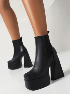 Bottines à Talons Hauts avec Plateforme en Cuir Synthétique avec Bout Pointu Unicolore