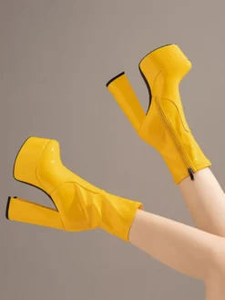 Bottines à Talons Hauts avec Plateforme en Cuir Synthétique avec Bout Pointu Unicolore