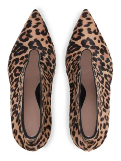 Bottines à talons hauts en daim avec bout pointu et bottines à léopard