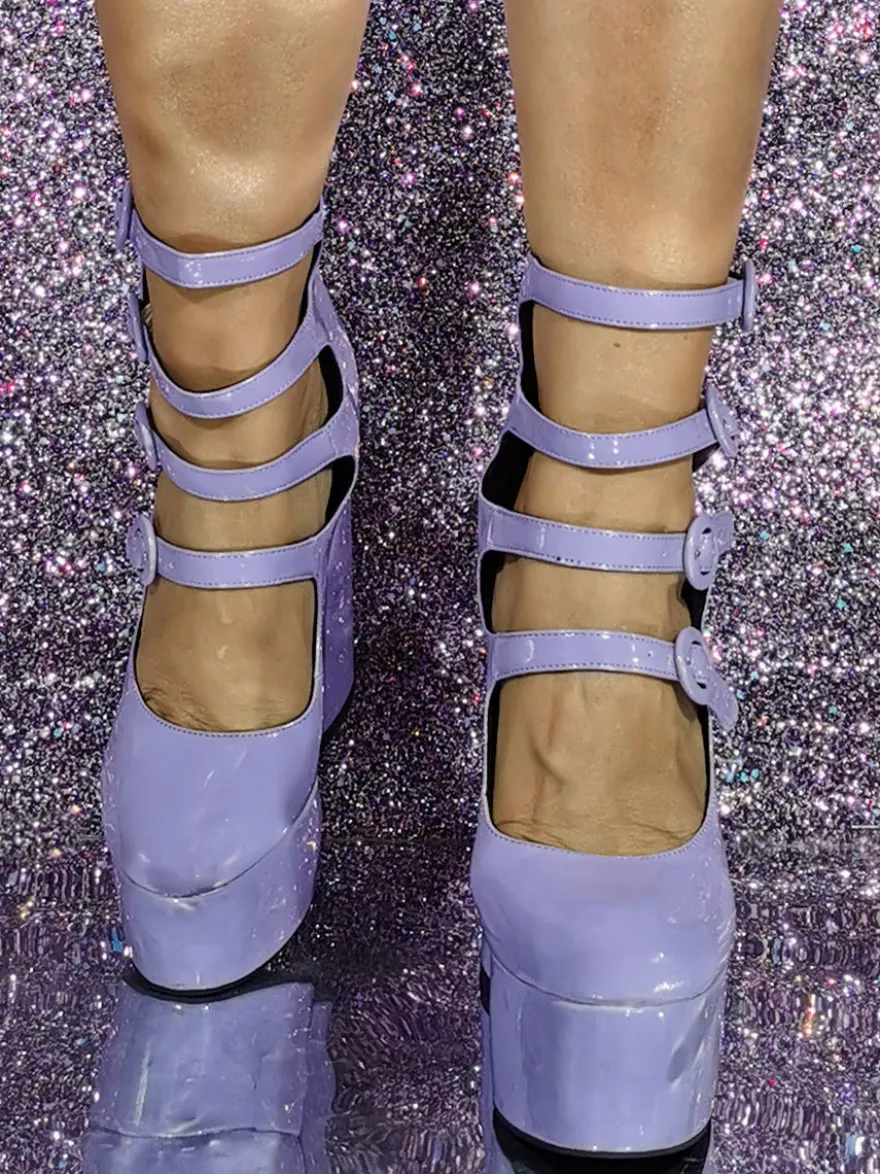 Bottines à talons hauts roses avec boucle et plateforme découpées à talons blocs