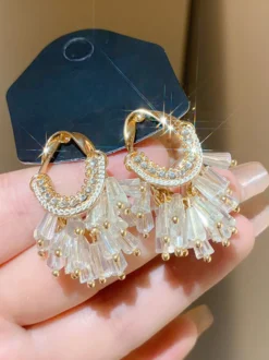 Boucles d'oreilles blanches pour adulte bijoux en cristal pour tous les jours.