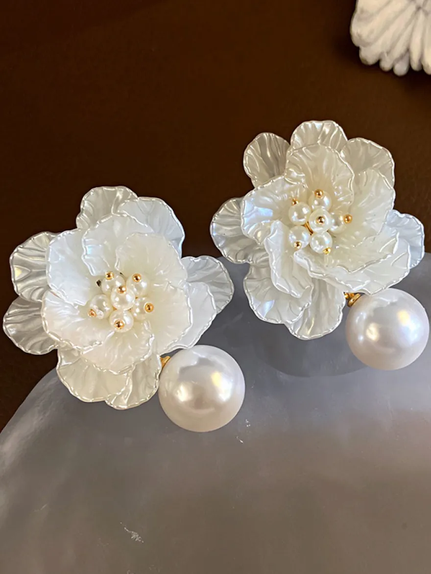 Boucles d'oreilles de mariée en métal et diamants pour bijoux de mariage
