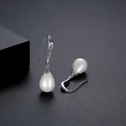 Boucles d'oreilles Goujon fête de mariage métallique blanc Cubic Zirconia