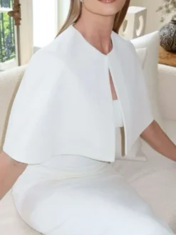 Capes de mariée blanches à manches mi-longues col bijou manches courtes capes en crêpe extensible boutons cache-cœur