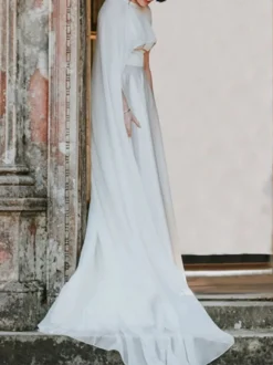 Capes de mariée en mousseline de soie ivoire avec col bijou