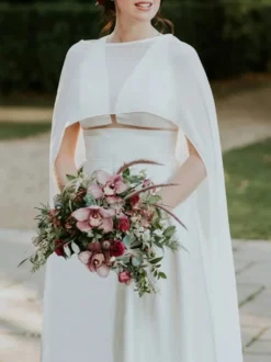 Capes de mariée en mousseline de soie ivoire avec col bijou