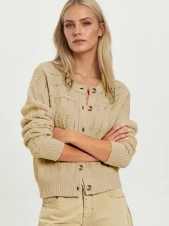 Cardigan court en maille ajourée à col rond et boutons