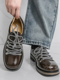 Chaussures décontractées marron pour hommes bout rond à lacets