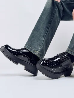 Chaussures décontractées noires à lacets pour hommes bout rond et perles