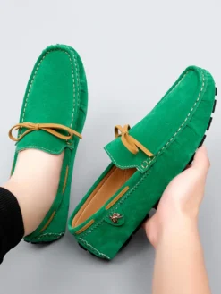 Chaussures décontractées pour hommes mocassins de conduite en daim avec nœud.