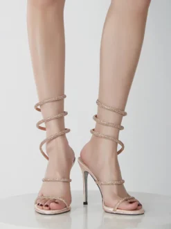 Chaussures de bal à talons hauts noires à bout ouvert et strass sandales à brides