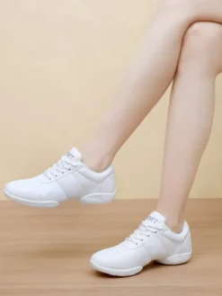 Chaussures de danse jazz blanches à bout rond et lacets