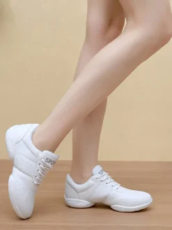 Chaussures de danse jazz blanches à bout rond et lacets
