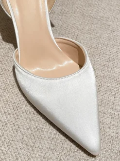 Chaussures de mariage blanches escarpins à talons hauts avec nœud et bout pointu