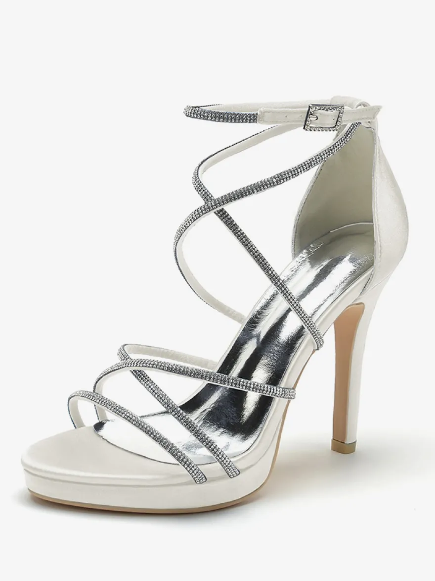 Chaussures de mariage blanches en satin à bout ouvert et à lanières avec strass