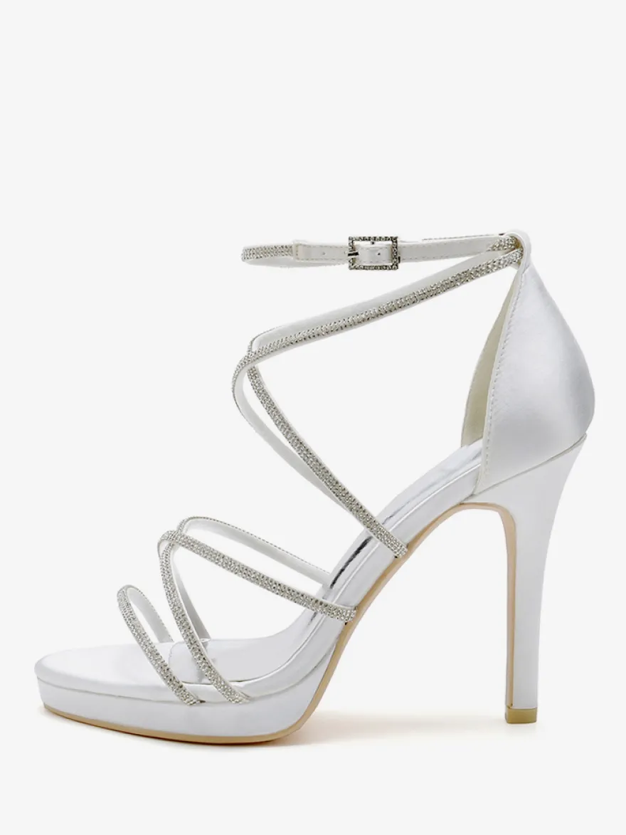 Chaussures de mariage blanches en satin à bout ouvert et à lanières avec strass