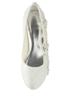 Chaussures de mariage en dentelle ivore à bout rond avec strass