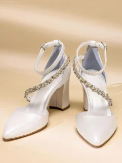 Chaussures de mariage Escarpins de mariée en cuir PU Chaînes à bout pointu