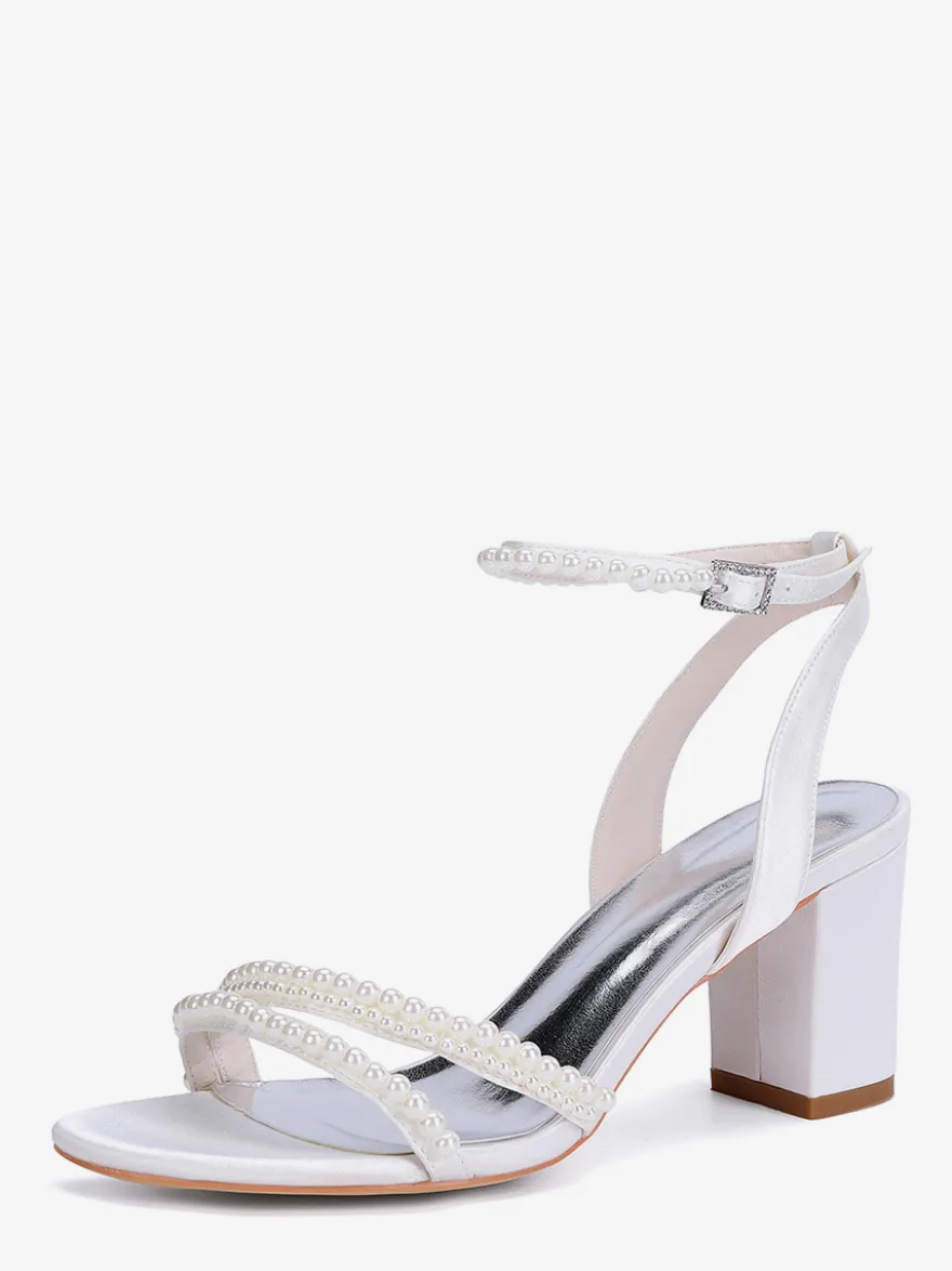 Chaussures de mariage ivoire à talons épais et perles