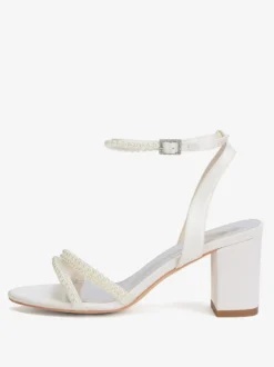 Chaussures de mariage ivoire à talons épais et perles