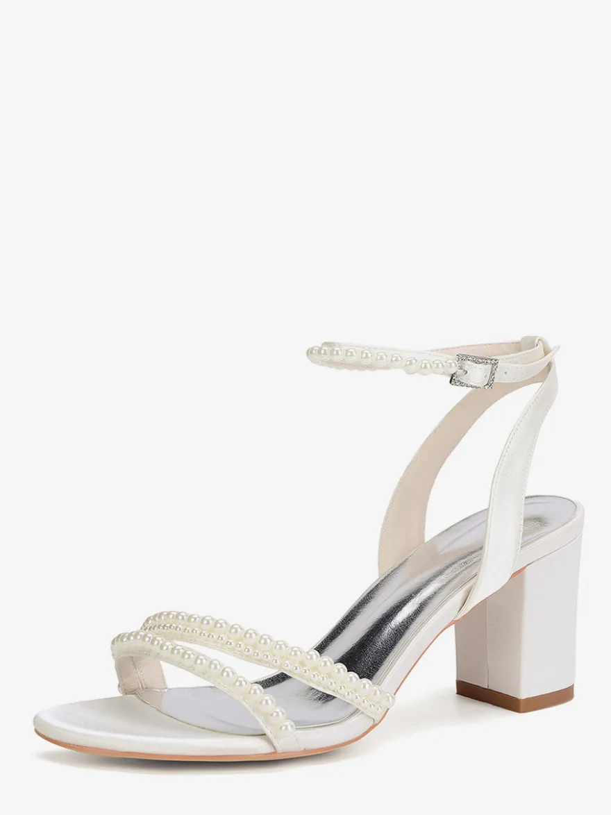 Chaussures de mariage ivoire à talons épais et perles