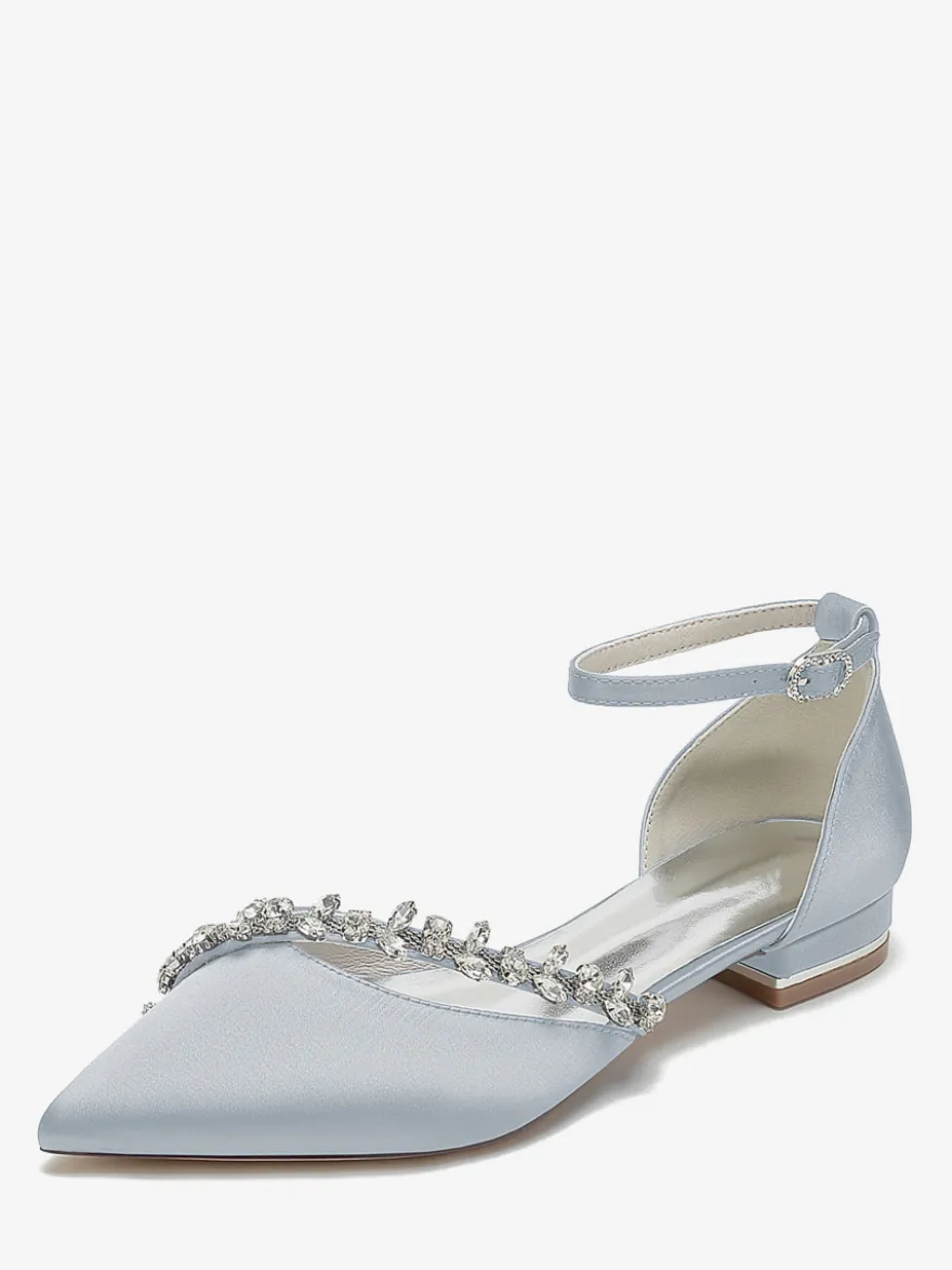 Chaussures de mariage plates en satin à bout pointu avec strass et bride à la cheville