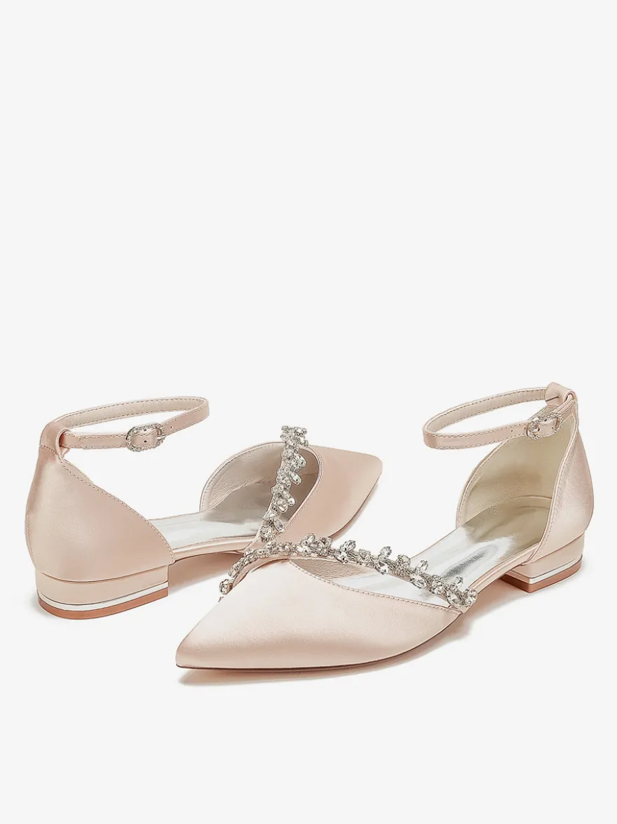 Chaussures de mariage plates en satin à bout pointu avec strass et bride à la cheville
