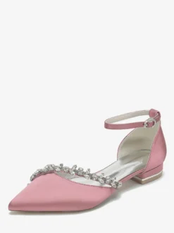 Chaussures de mariage plates en satin à bout pointu avec strass et bride à la cheville