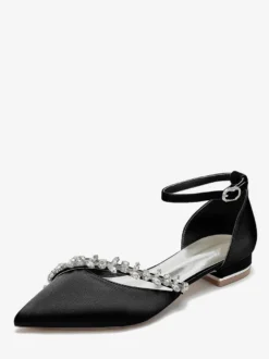 Chaussures de mariage plates en satin à bout pointu avec strass et bride à la cheville