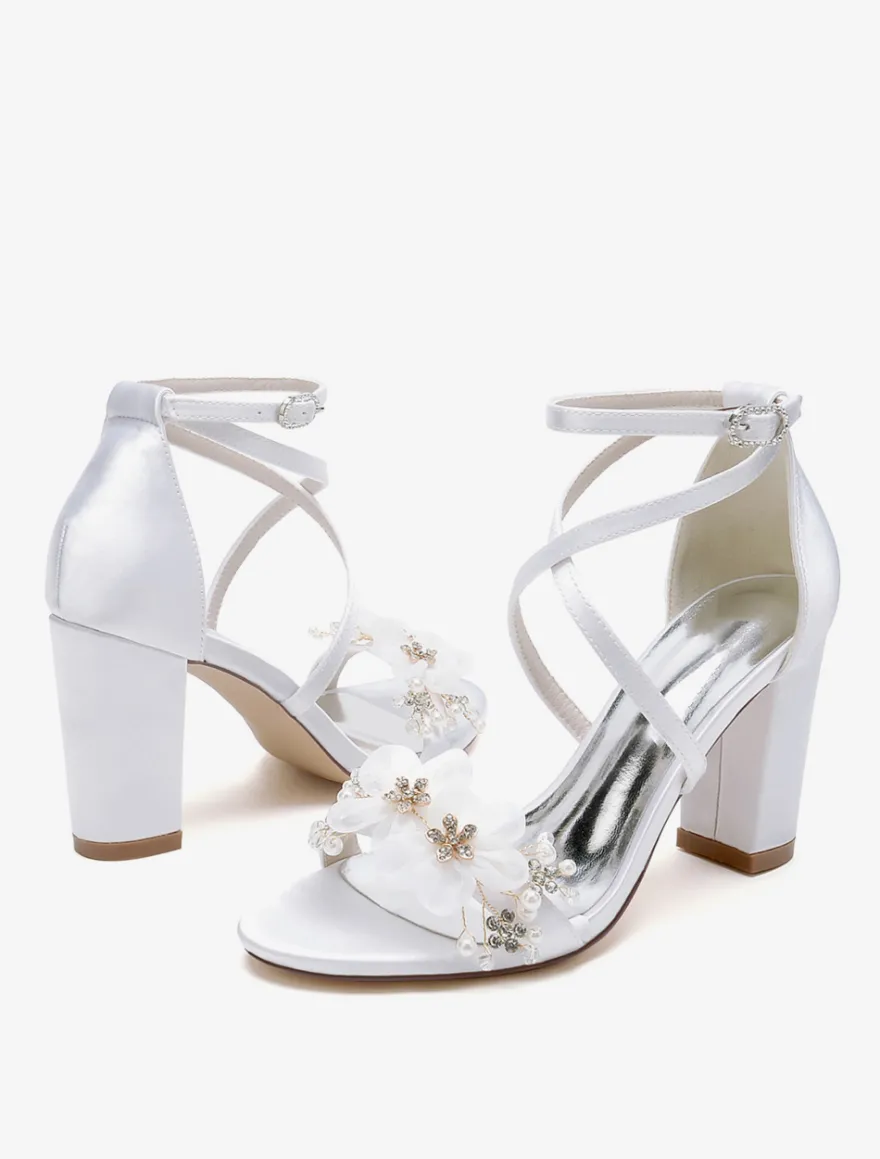 Chaussures de mariage Satin Fleurs blanches Sandales de mariage à bout ouvert