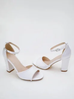 Chaussures de mariage à talons épais Chaussures de mariée à bout ouvert avec perles blanches