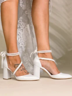 Chaussures de mariage à talons hauts chaussures de mariée à talons épais bout pointu perles bride à la cheville