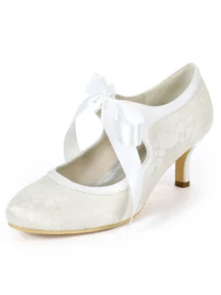 Chaussures de mariage vintage pour femmes en dentelle à talons chaton 2.4 "chaussures de mariée