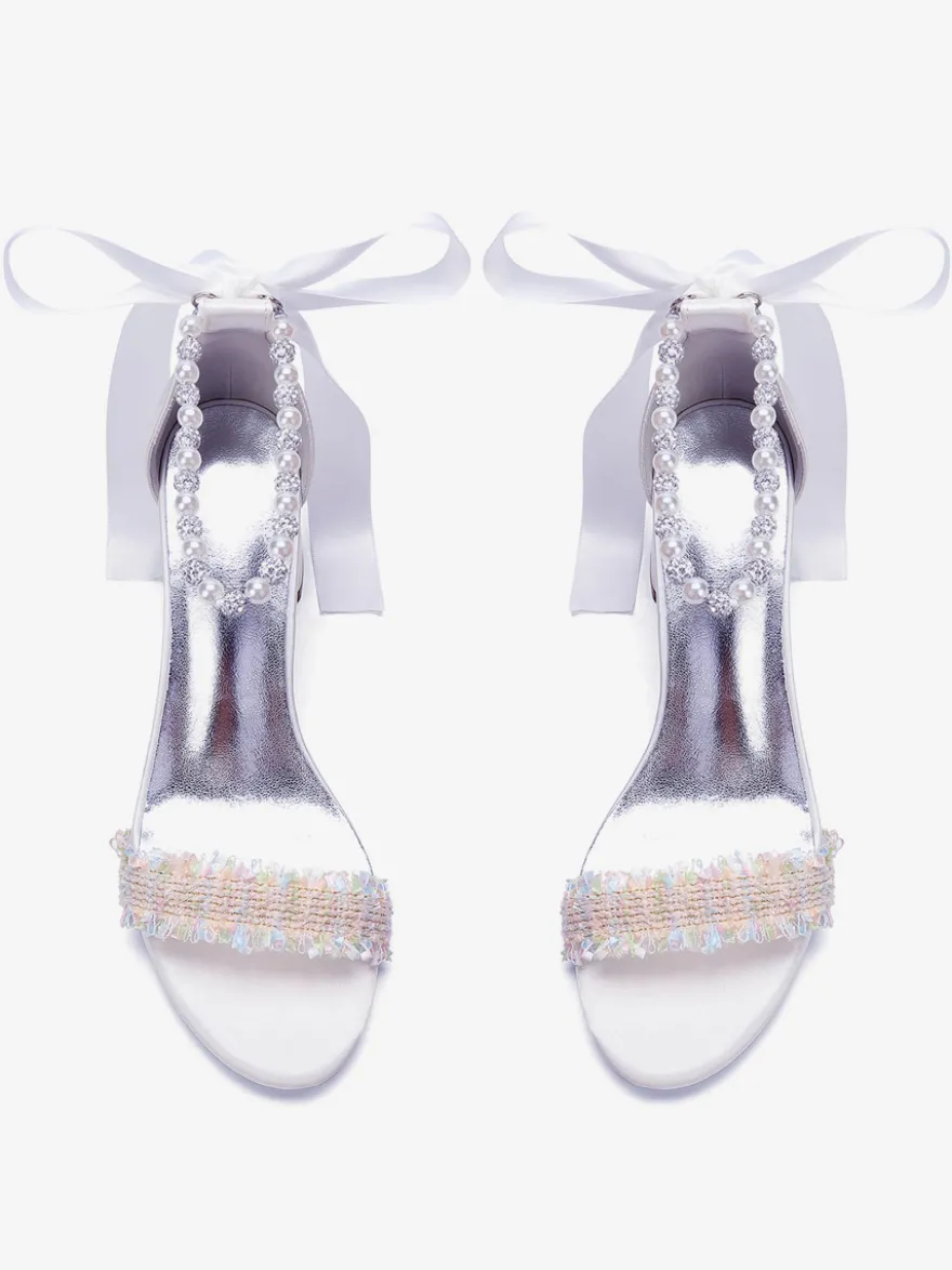 Chaussures de mariée blanches à talon compensé et strass bride cheville