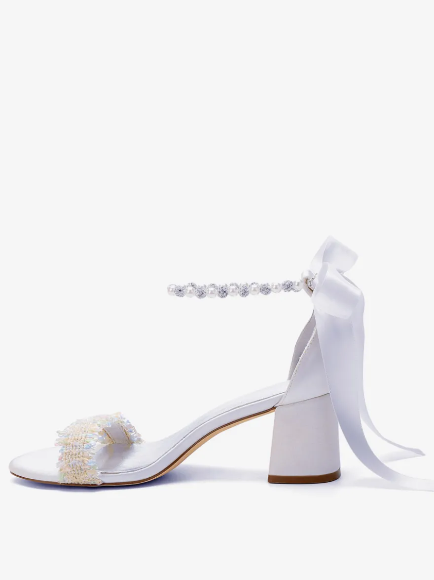 Chaussures de mariée blanches à talon compensé et strass bride cheville