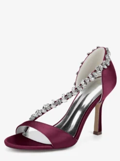 Chaussures de mariée en satin à bout pointu et talons hauts avec strass