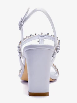 Chaussures de mariée en satin à talon compensé ornées de strass et de détails floraux