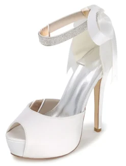 Chaussures de mariée ivoire talon haut bout ouvert boucle réglable
