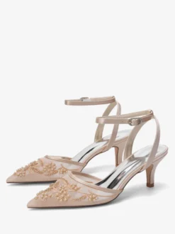 Chaussures de mariée à petits talons bout pointu en dentelle bride cheville