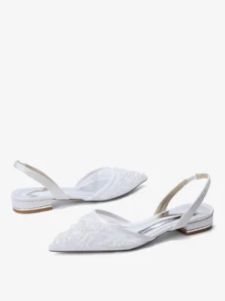 Chaussures de mariée plates en dentelle à bout pointu à enfiler