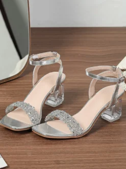 Chaussures de soirée argentées à talons compensés et paillettes bout ouvert pour le bal de promo