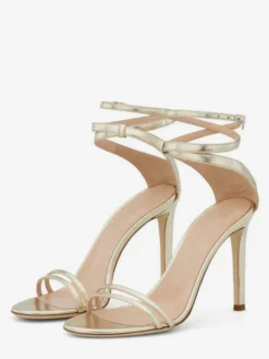 Chaussures de soirée dorées à talons hauts bout ouvert et bride cheville pour bal de promo