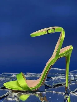 Chaussures de soirée noires Sandales à talons hauts et brides à la cheville